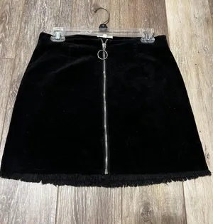 Skirt thumbnail 1