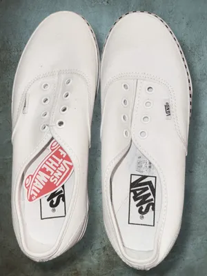 Vans authentic white shoes   thumbnail 2