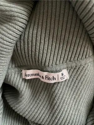 Abercrombie Asymmetrical Twist Top Sweater Green Size Medium thumbnail 6