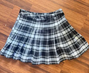 Forever 21 Black & White Pleaded Skirt thumbnail 1