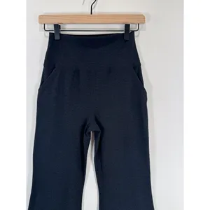 Beyond Yoga Womens Leggings Black Heather Rib All Day Flare Stretch Gym Medium thumbnail 7