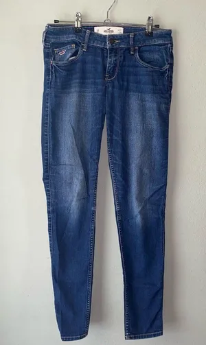 Hollister Low Rise Super Stretch Jeans thumbnail 1