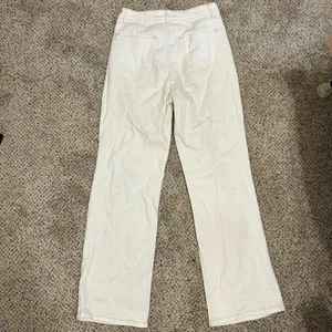 White jeans thumbnail 3