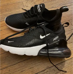 Nike Black Air Max 270 Sneakers thumbnail 1