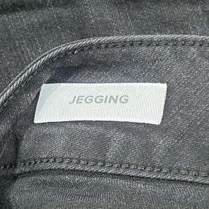 Torrid Black Raw Hem Jeggings Women’s 18 thumbnail 3