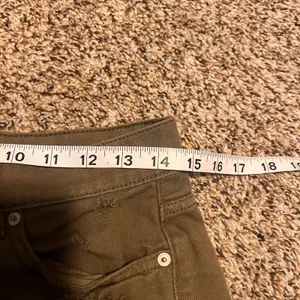 Garage‎ Olive Green Distressed Denim Shorts | Size 01 | Ripped Raw Hem thumbnail 3
