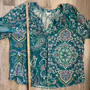 Crown & Ivy PL Paisley 3/4 Sleeve Peasant Top thumbnail 7