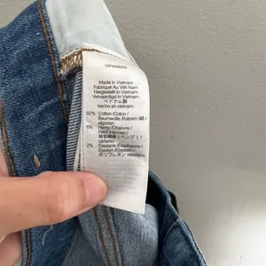 MADEWELL- The Perfect Vintage Crop Jean in Sandford Wash: Summerweight Edition thumbnail 8