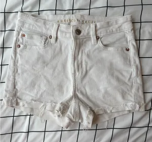 Woman’s White American Eagle Jean Shorts, Size 2, Next Level Stretch. thumbnail 1