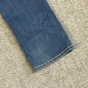 True Religion Billy Super T Jeans Womens 24 Straight Low Rise Actual 26x32 USA thumbnail 8