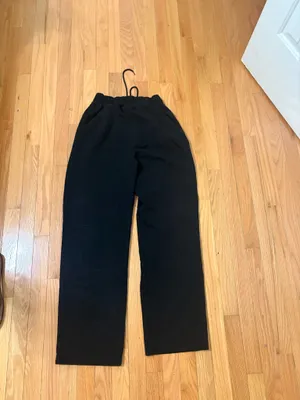 Alo Yoga Sweatpants thumbnail 3