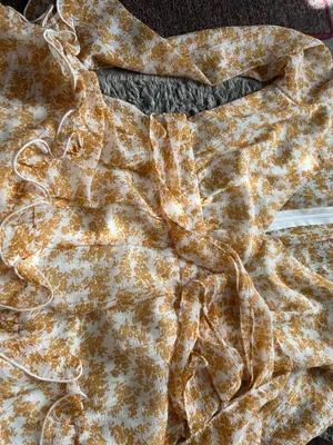 Hello Molly flirt floral‎ yellow and white mini dress, Size XS thumbnail 8