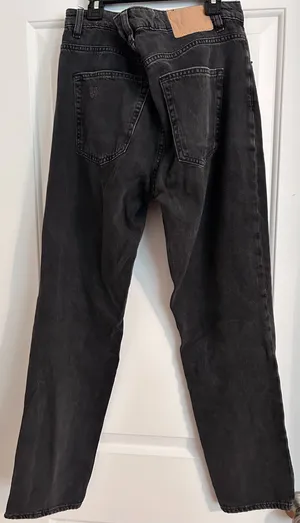 H&M Vintage distressed black denim jeans, black straight jeans thumbnail 3