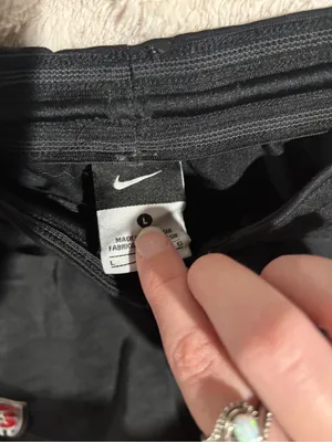Nike shorts size large thumbnail 3