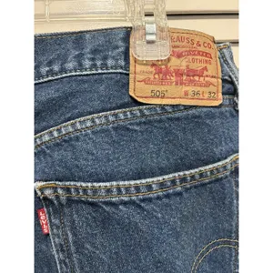 Levis 505 Zip Logo Straight Leg Size 36x32 Mid Rise Cotton Med Wash Cotton thumbnail 3