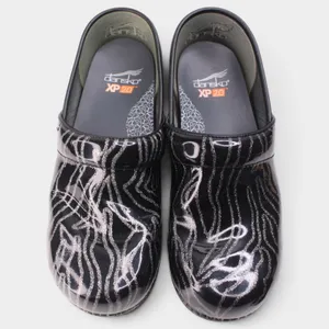 Dansko XP 2.0 Glitter Waves Patent Clogs Women 37 thumbnail 12
