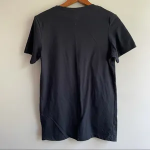 Under Armour flag v-neck shirt size medium thumbnail 4