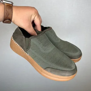 Dearfoams Womens Olive Green Knit Slip On Comfort Shoes Ribbed Gum Sole Size 8 thumbnail 1