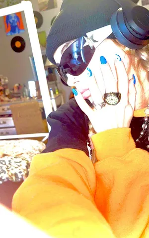Y2K Retro Luxury Star Sunglasses thumbnail 2