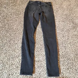 Guess Los Angeles Power Stretch‎ Skinny Jeans Womens 28 Faded Black WB4AB2D3VP0 thumbnail 9