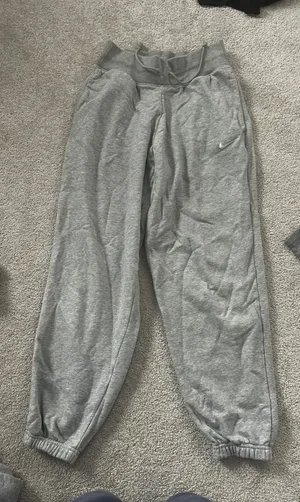 Nike Grey Sweatpants thumbnail 1