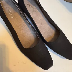 AEROSOLES Dimensions Black Kitten Heel Pumps Women’s 8.5 Comfort Career thumbnail 2