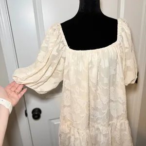 Jacquie the Label Cream Floral Babydoll Mini Dress Sz Large Bridal Indie Sleeze thumbnail 2