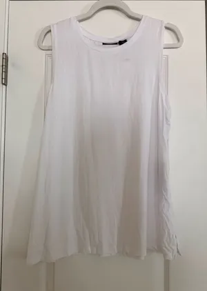 Tank top  thumbnail 1