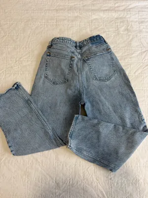 Abercrombie Jeans Curve Love The Dad High-Rise thumbnail 2