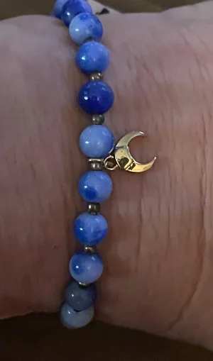 Charming Charlie Blue Bead Pull Clasp Bracelet thumbnail 2