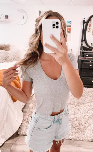 Brandy Melville Gray Tee! thumbnail 1
