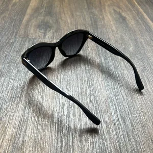MARC JACOBS Black Cat-Eye Sunglasses thumbnail 4