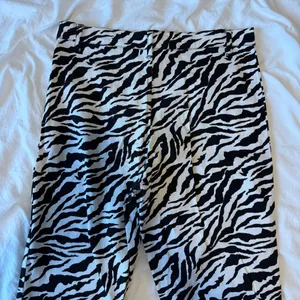 Motel Rocks Zoven Trousers 90s Zebra thumbnail 4
