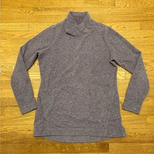 Duluth women’s purple fleece sweater thumbnail 1