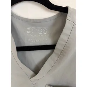 Figs light grey S scrub set thumbnail 12