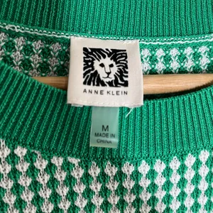 Anne Klein Green White Knit Crewneck Short‎ Sleeve Sweater Size Medium thumbnail 2