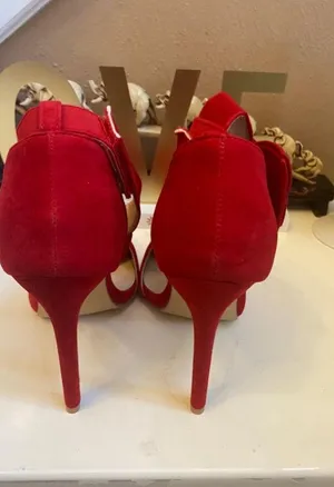 Delevenin RED STILETTO HEELS WITH ANKLE STRAP WITH BOW SIZE 8 thumbnail 5
