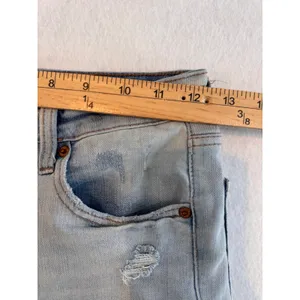 Aero Super High Rise Midi Distressed Denim Shorts Light Wash Button Fly‎ Size 4 thumbnail 5