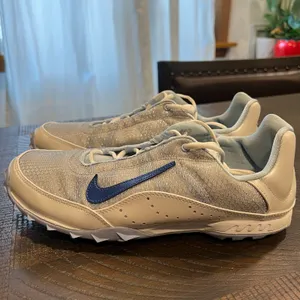 Nike vintage Jana women’s track shoes blue and white 2007 Size 10 thumbnail 3