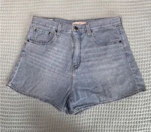 Levis Premium High Loose Shorts Womens 31 Denim Jean Mom Jorts Light Wash thumbnail 1