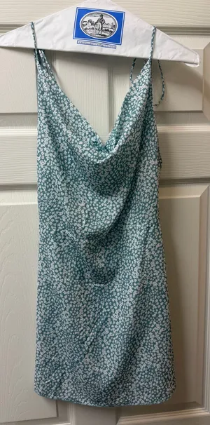 Beginning Boutique Sage green floral dress thumbnail 1