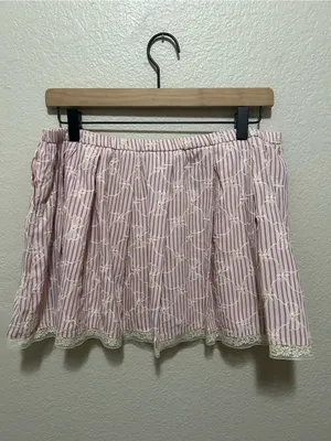 🌸 Bailey Rose Striped Embroidered Lace Mini Skirt M NWOT thumbnail 3