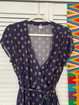 Old Navy Wrap Dress Floral Blue thumbnail 2