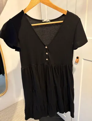 Black Dress thumbnail 1