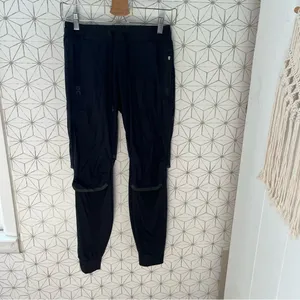 On Running Paneled Black Windbreaker Jogger Pant Size XS thumbnail 2