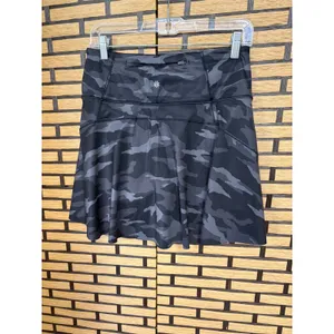 Athleta Ace Gray Camo Skort Size Small‎ thumbnail 2
