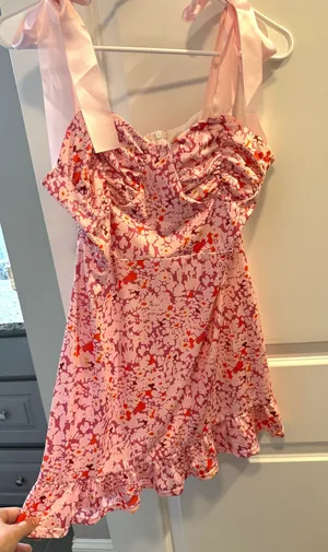 Boutique Pink Floral Dress Mini thumbnail 2