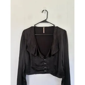 Free People Black Olivia Satin Ruffle Hook Eye Long Sleeve Crop Top Size S thumbnail 5