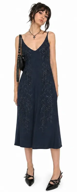 Maggy London Black Beaded Floral V-Neck Sheath Dress Y2K Vintage Whimsigoth 10 thumbnail 1