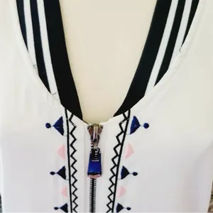 Gimmicks by BKE Embroidered Geometric Pattern Sleeve Bomber Jacket L thumbnail 11